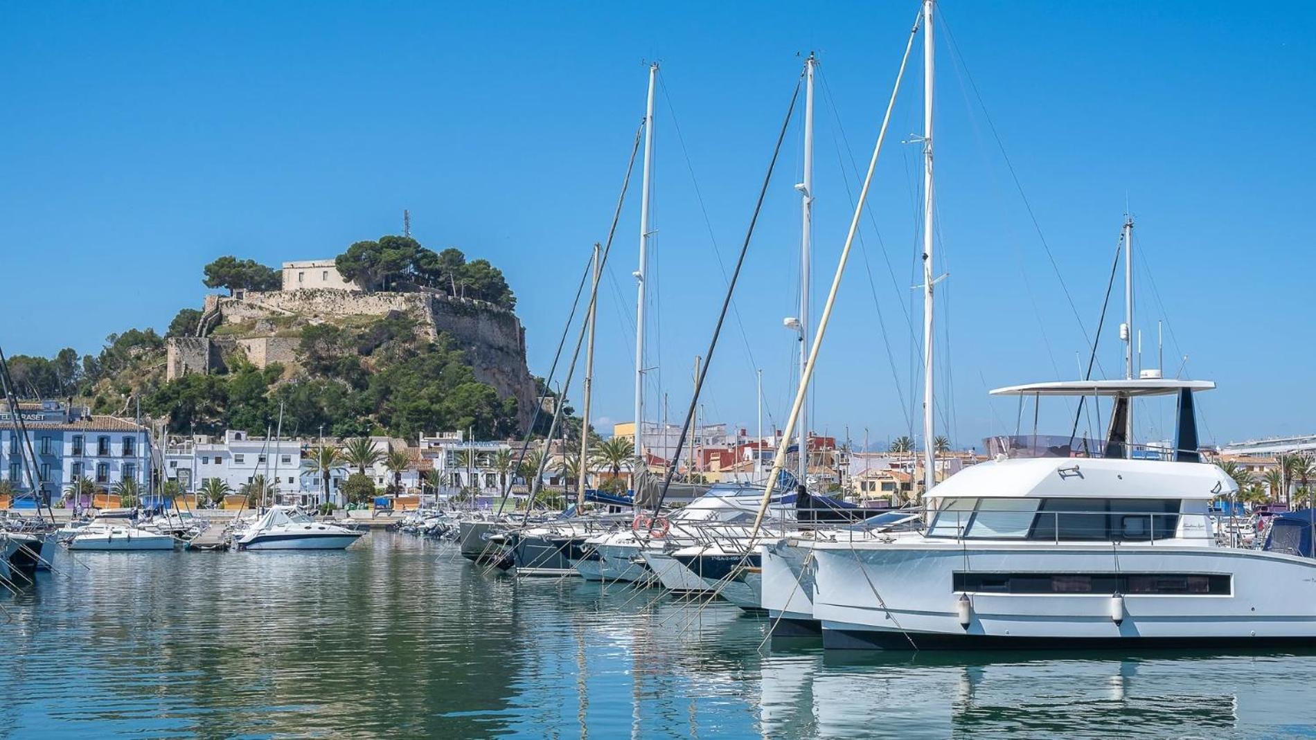 Elegante Apartamento Frente Al Puerto De Denia Bagian luar foto